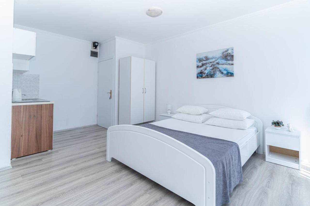 Benic Apartments Mlini Buitenkant foto